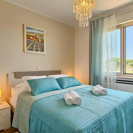 Dom wakacyjny Evelyn Pula