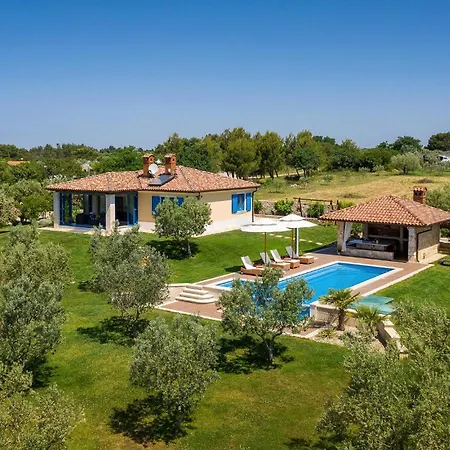 Dom wakacyjny Evelyn *