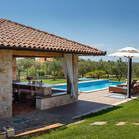 Evelyn Dom wakacyjny Pula