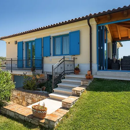 Dom wakacyjny Evelyn *